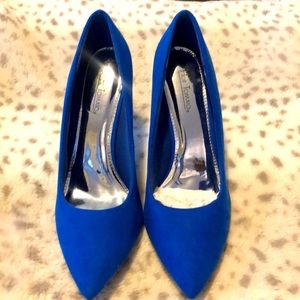 NWOT blue Hot Tomato 4 inch heels size 12W. Never worn